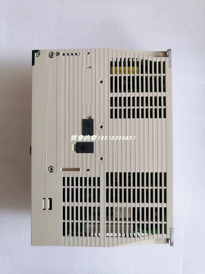 Yaskawa 서보 드라이브 포장 SGDV-120D11A/SGDV-120D11A00200