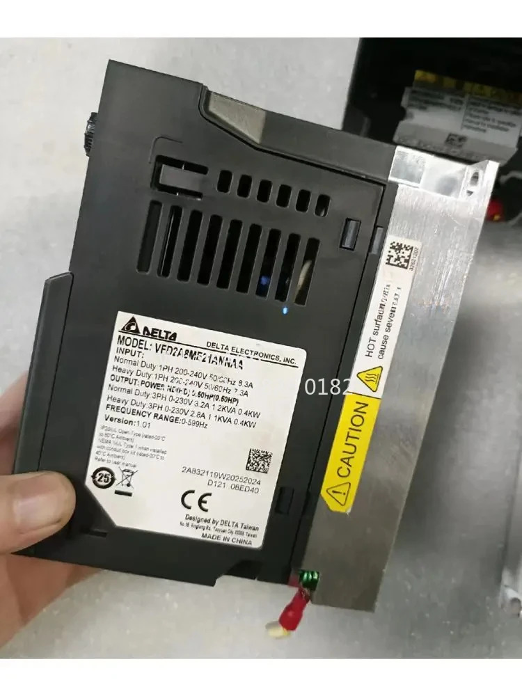 VFD2A8ME21ANNAA 리퍼된 인버터 0.4kW 리퍼 기능 OK