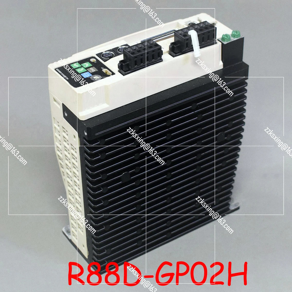 R88D-GP02H 오리지널 서보 드라이버 신