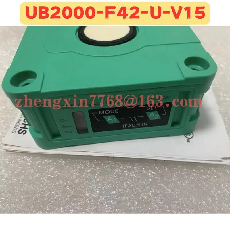 오리지널 UB2000-F42-U-V15 초음파 센서 UB2000 F42 U V15