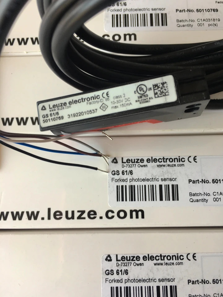LEUZE 슬롯 스위치 GS 61 6d.2 200-S12 61/6.2