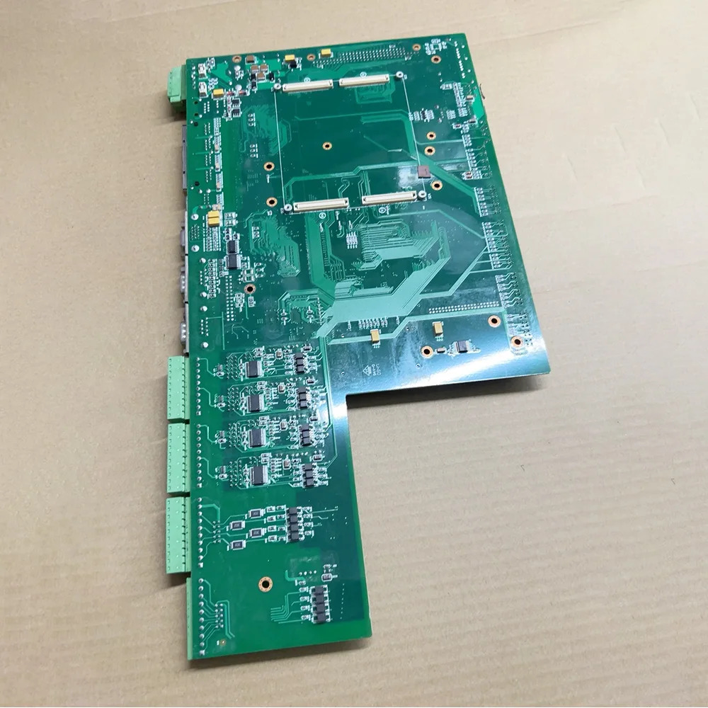 Advantech UNO-2679 산업 제어 마더보드 하단 플레이트
