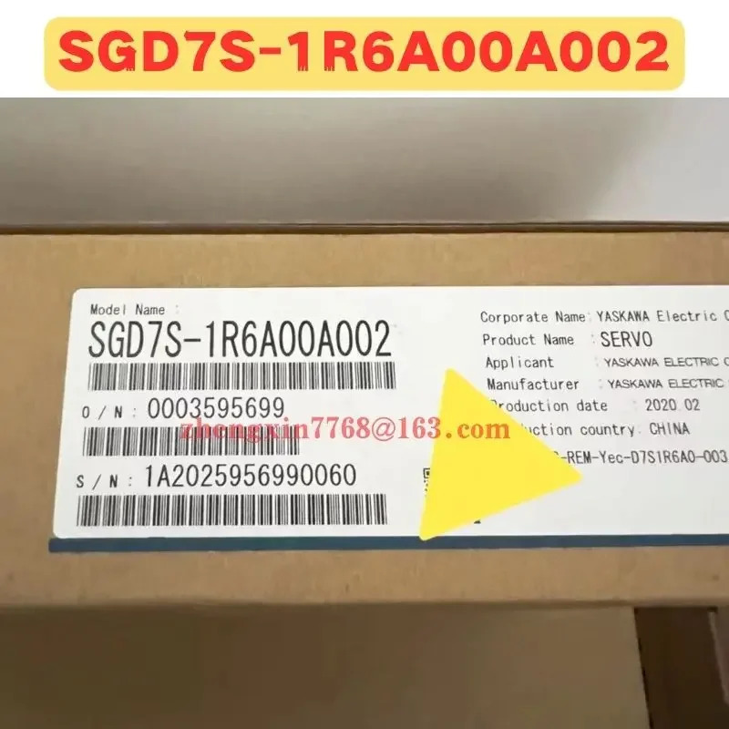 오리지널 SGD7S-1R6A00A002 서보 드라이브 SGD7S 1R6A00A002 신