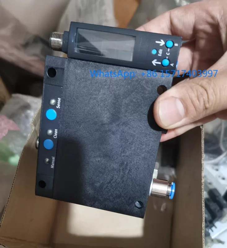 압력 스위치 SDE1-D10-G2-H18-L-P2-M12 새 192766