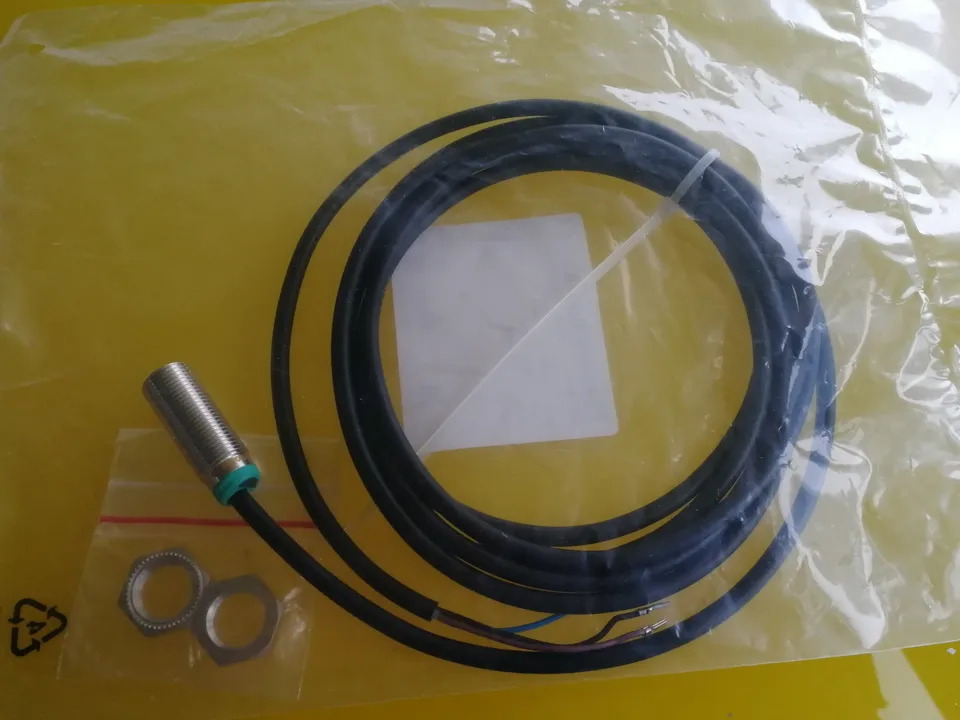 P F PCF 센서 NBB4-12M30-E2 E3 납품 E2-V1