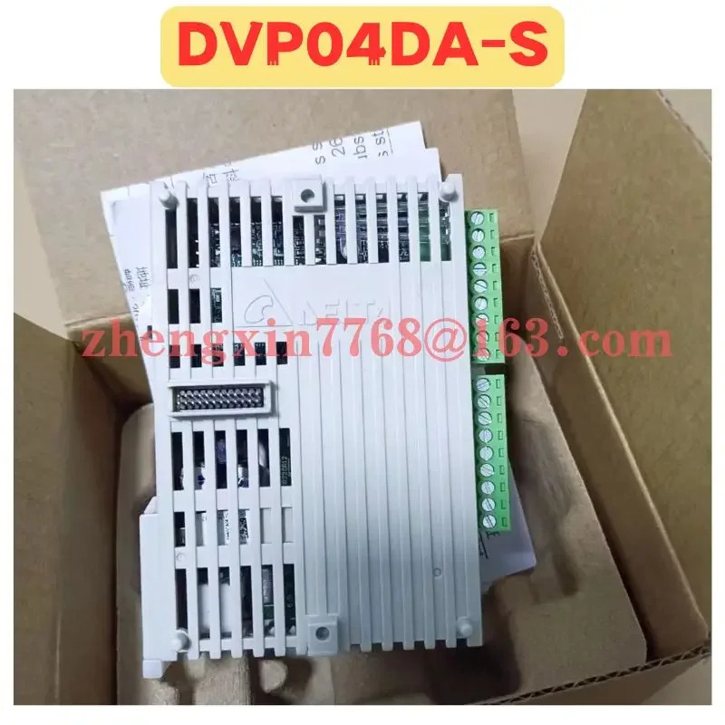 오리지널 DVP04DA-S DVP04DA S PLC 모듈 신