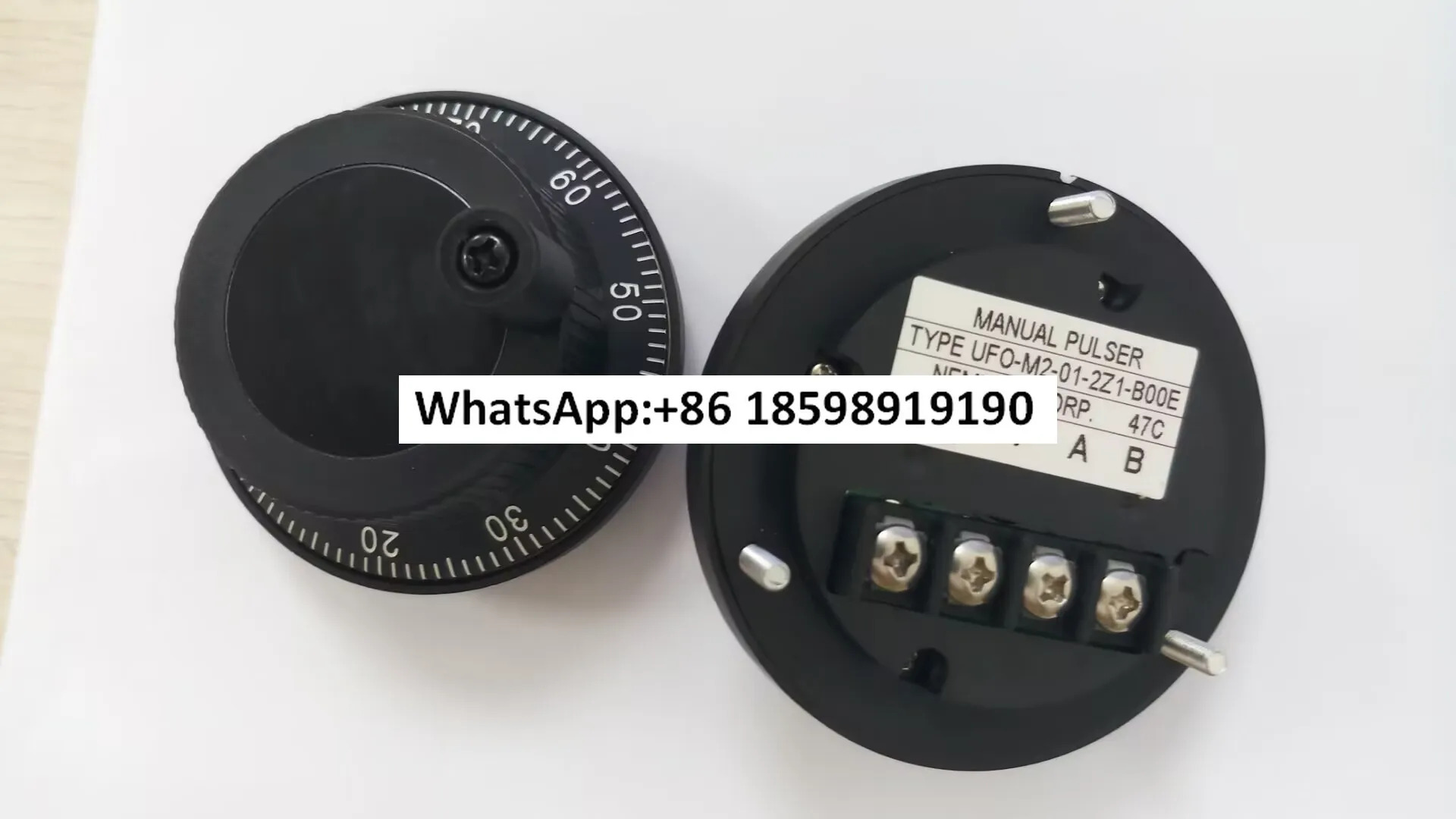 UFO-M2-01-2Z1 2Z9 내부 비밀 제어 전핸드휠 NEMICON