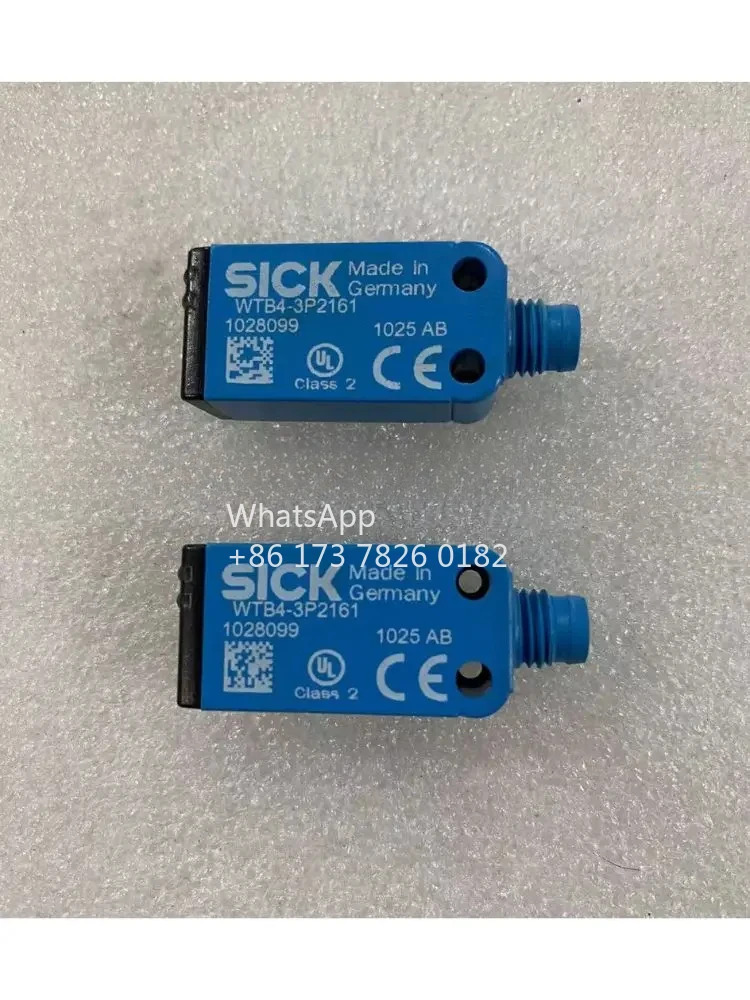 WTB4-3P2161 초침 초음파 센서 1028099  리퍼 기능 OK