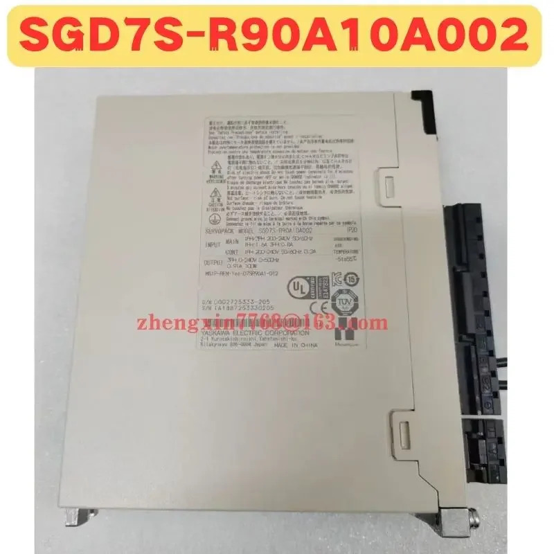 오리지널 SGD7S-R90A10A002 서보 드라이브 SGD7S R90A10A002 신
