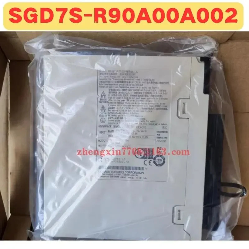 오리지널 SGD7S-R90A00A002 서보 드라이브 SGD7S R90A00A002 신