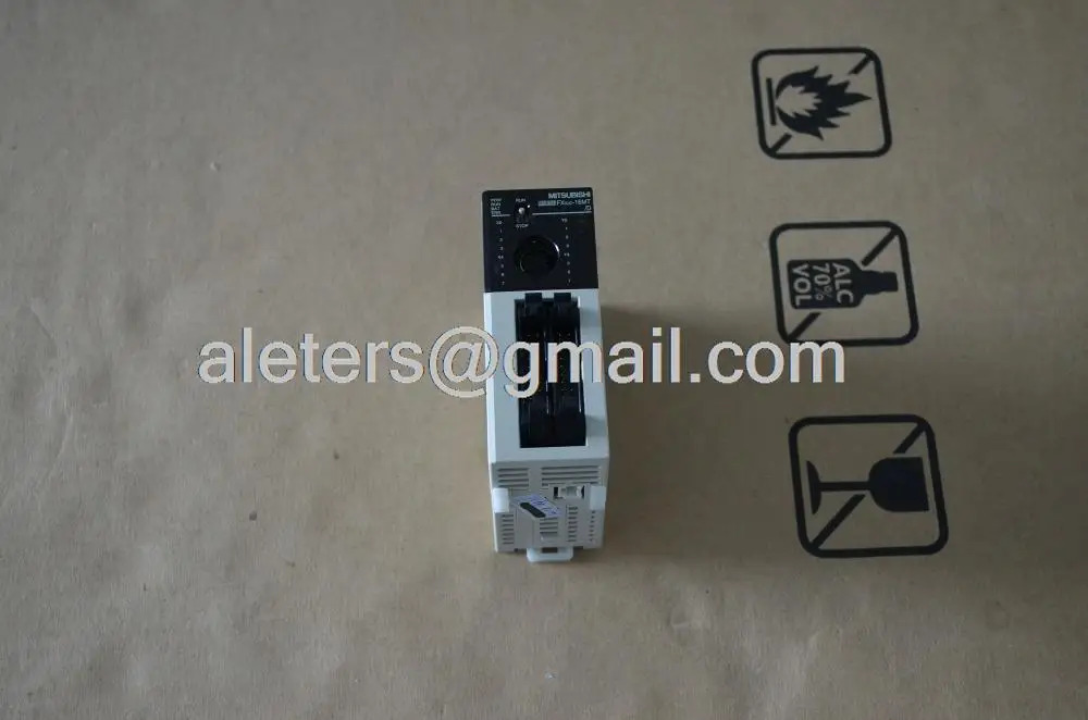 PLC FX3UC-16MT/D