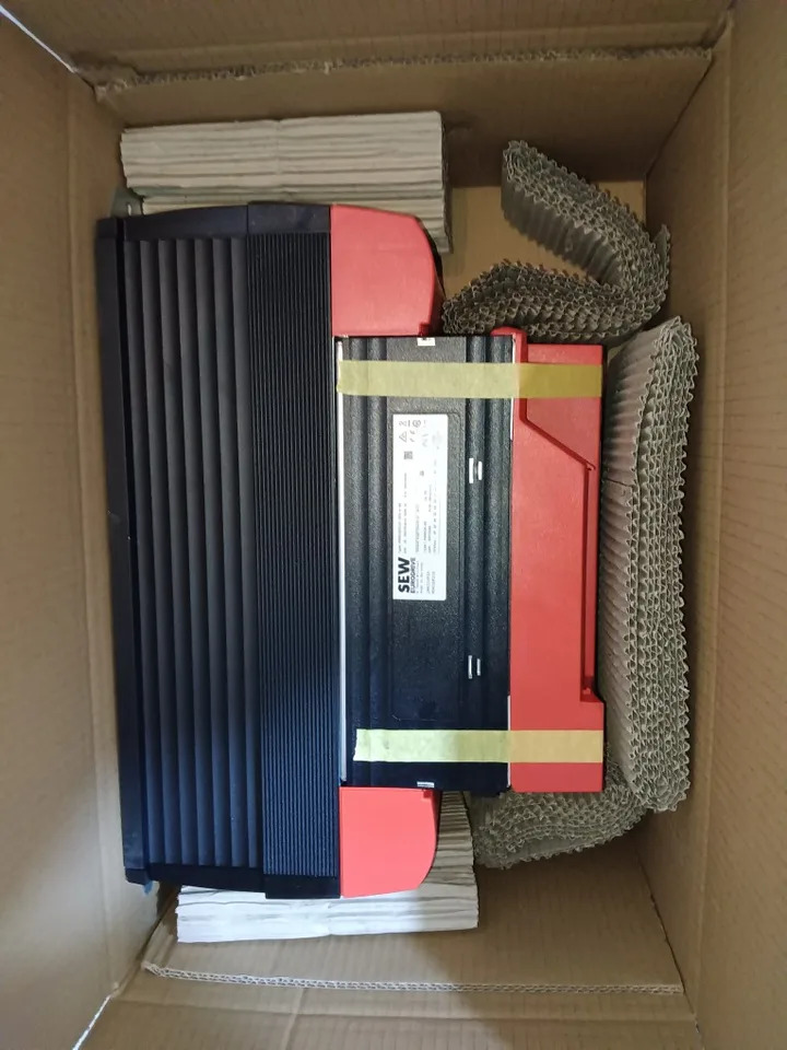 유로드라이브 MOVIDRIVE MDX61B-0110-5A3-4-0T 부품 08279810