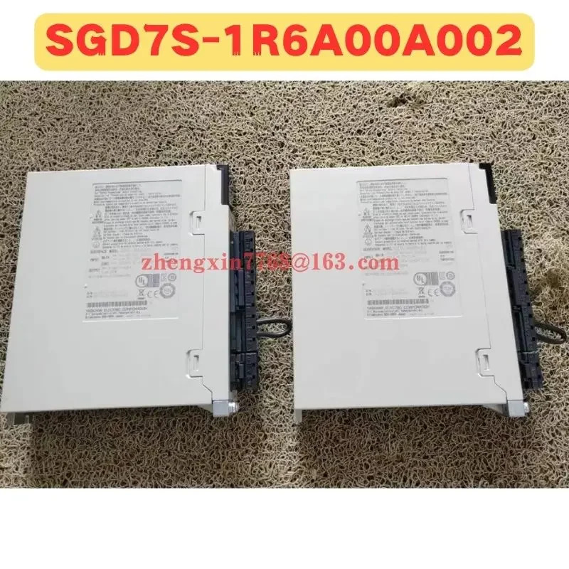 오리지널 SGD7S-1R6A00A002 서보 드라이브 SGD7S 1R6A00A002 신