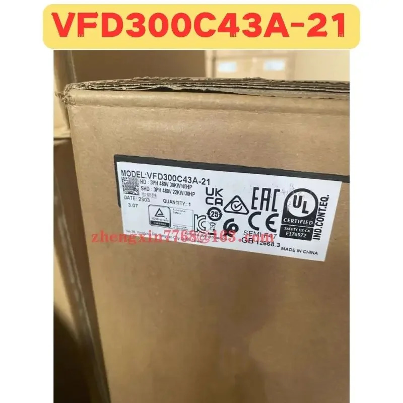 오리지널 VFD300C43A-21 주파수 변환기 VFD300C43A 21