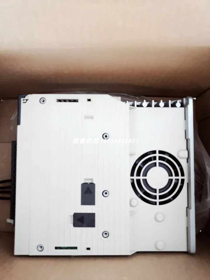 Yaskawa 드라이브 SGDV-5R4D11A SGDV-5R4D01A SGDV-R4D15A002000 신