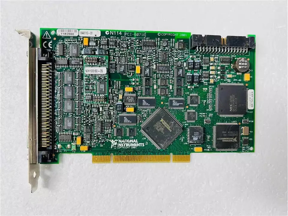 오리지널 NI PCI-6071E카드 그림 포장 아날로그 입력 12 비트 64 채널