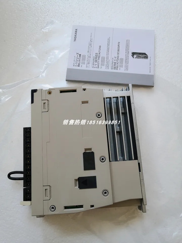 Yaskawa 서보 드라이브 SGD7S-R90A30A002 SGD7S-R90A20A 신