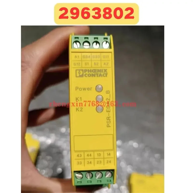 리퍼 안전 릴레이 정상 기능 완료 2963802 PSR-SCP-24UC ESA2 4X1 1X2 B