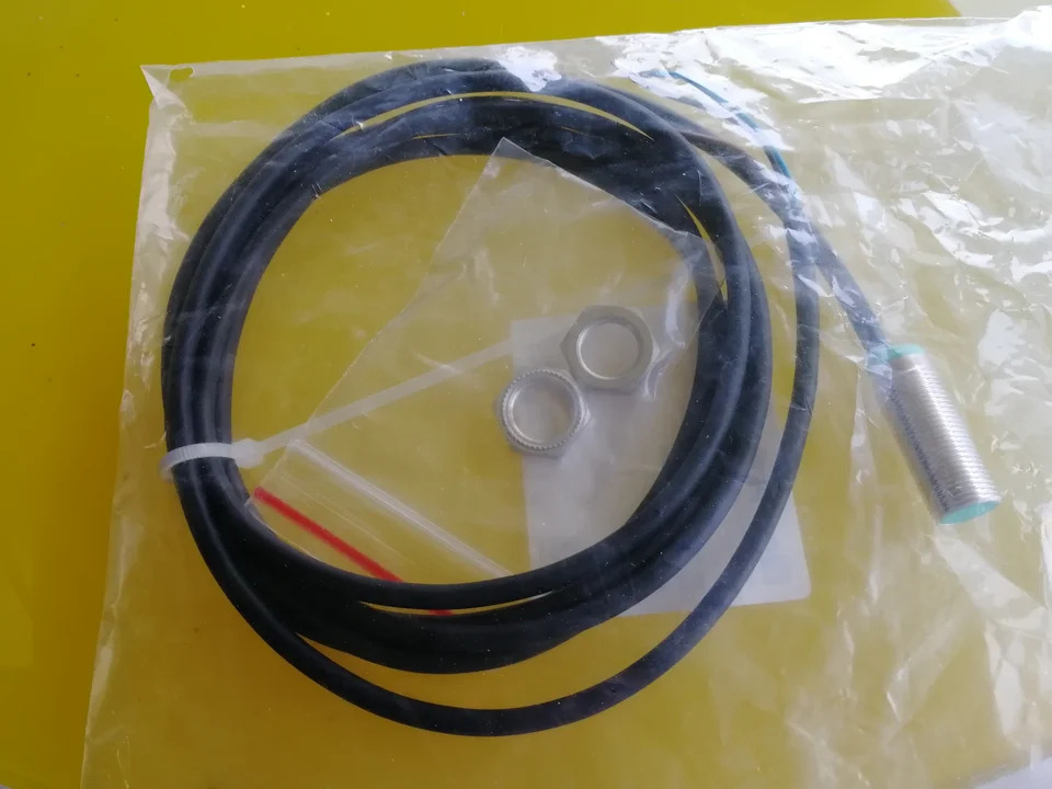 P F PCF 센서 NBB4-12M30-E2 E3 납품 E2-V1