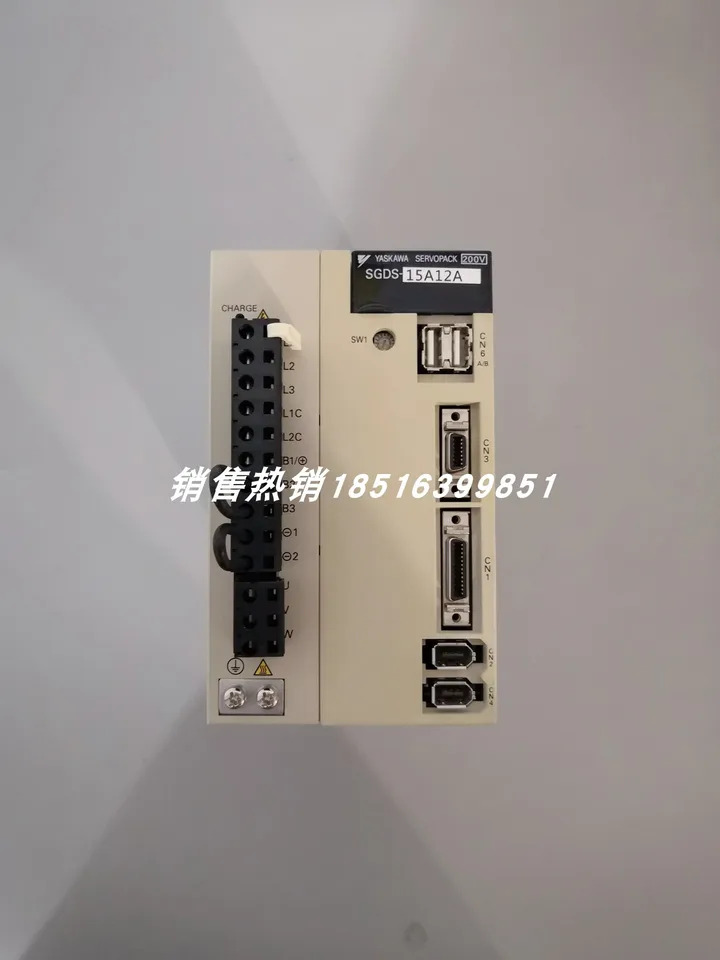 SGDS-15A12A Yaskawa 서보 드라이브 포장