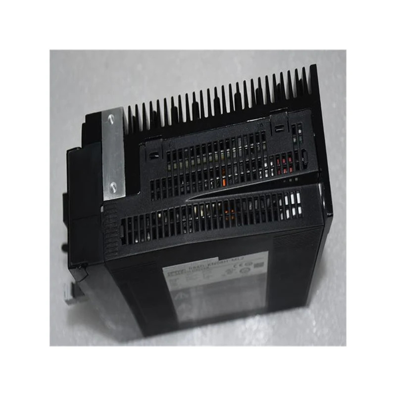 전장비 서보모터 AC 드라이버 R88D-GP02H-Z omro용