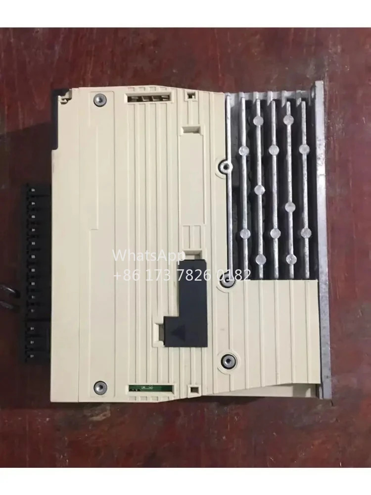 SGDV-1R6A01B002000 리퍼 서보 드라이브 200W 기능 정상