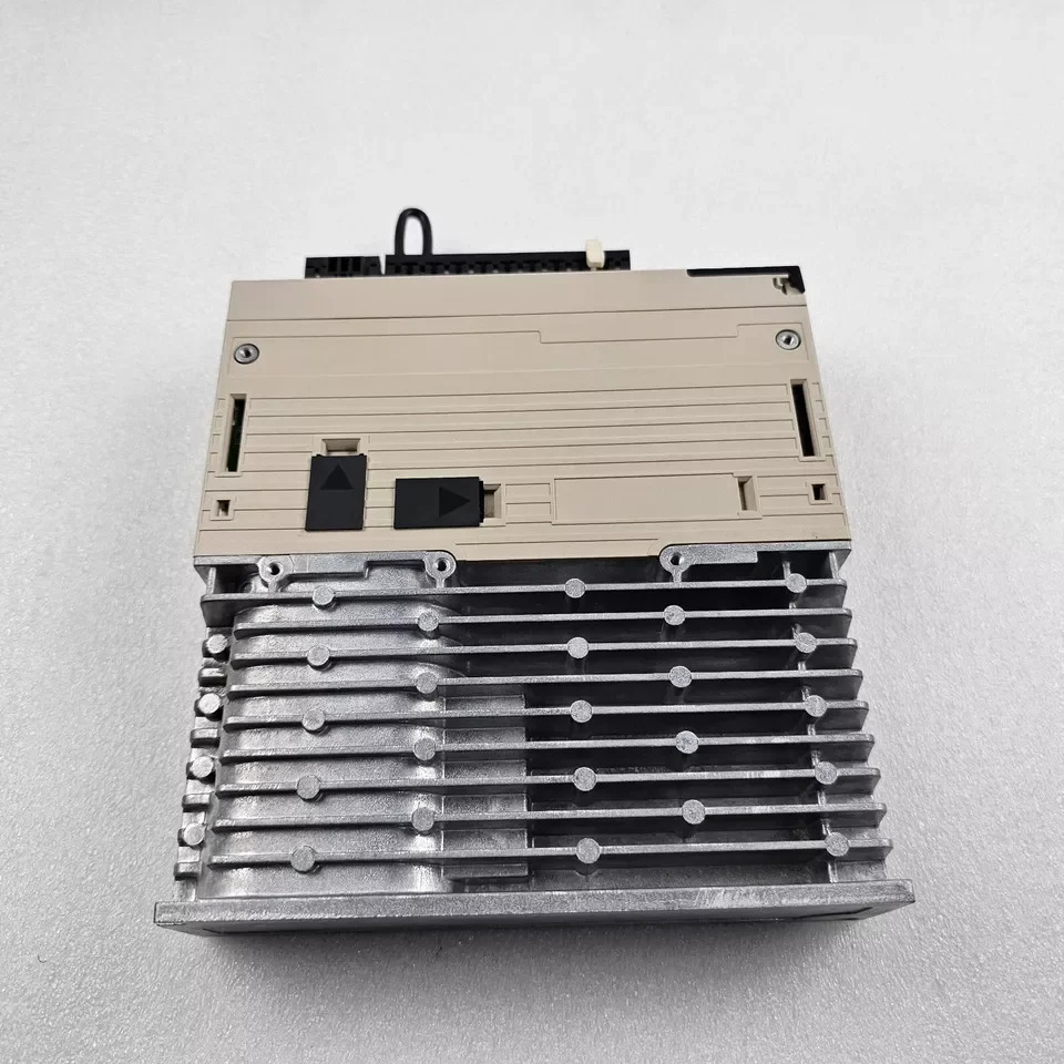SGDV-2R8A01A 서보 드라이버 SGDV2R8A01A