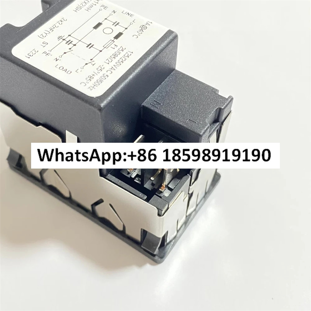 KMF1 1211 11 내장형 필터 소켓  정격 125V AC 1A 2극 스위치