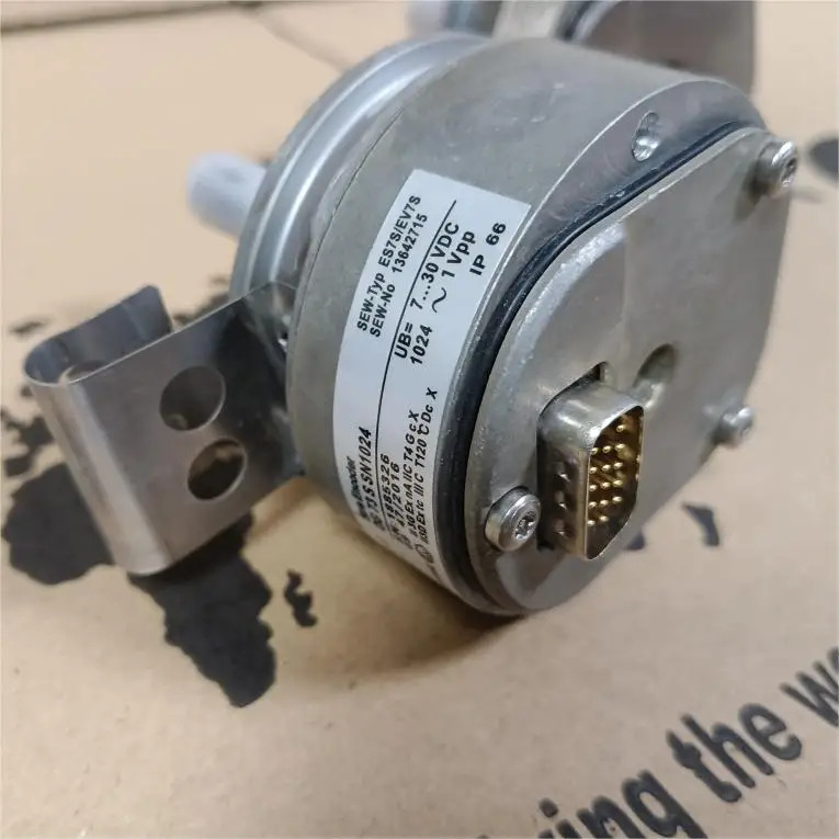 바우머 SEW 유로드라이브 OG73 S SN1024 OG73SSN1024 부품 13642715 사인코더 ES7S EV7S 신