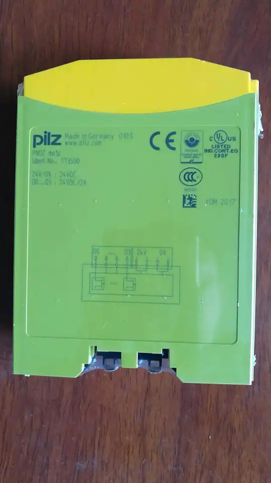 PNOZ Mi1p 납품 773400 PN0Z MI1P Pilz 안전 릴레이 포장