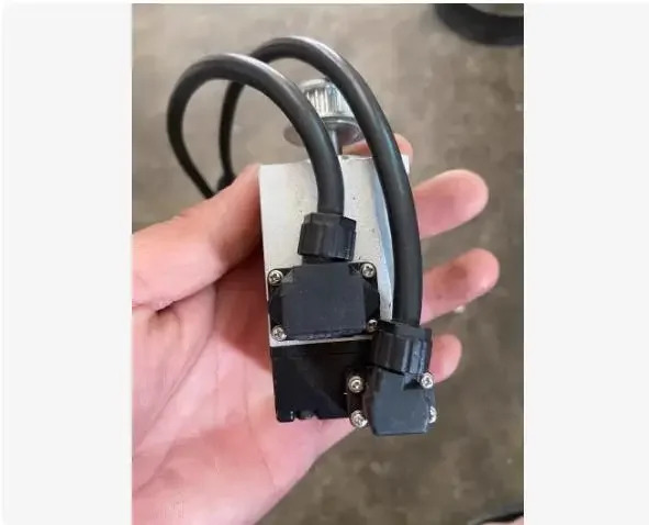 리퍼 서보모터 모터 ACM2S-04001H2100W 신