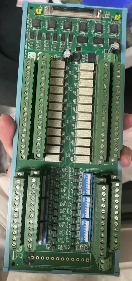 Advantech PCLD-8761 릴레이 보드 24채널 절연 D/I 24개 데이터 입력