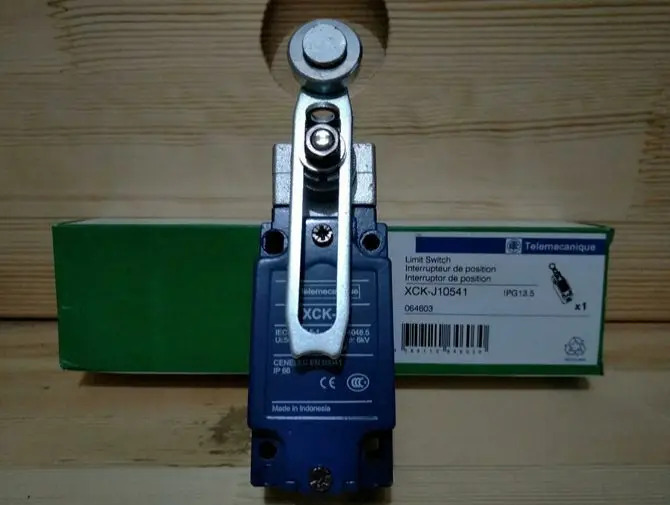 XCK-J10541 XCKJ10541 리미트 스위치 신