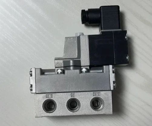 CKD 솔레노이드 밸브 4F430-10-DC24V 4F430-10-AC110V 4F410-10-M2-AC110V 4F430-10-L-AC110V 4F450-10-DC24V 4F4