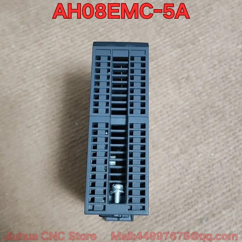 리퍼 AH08EMC-5A PLC 모듈 기능 리퍼는 정상