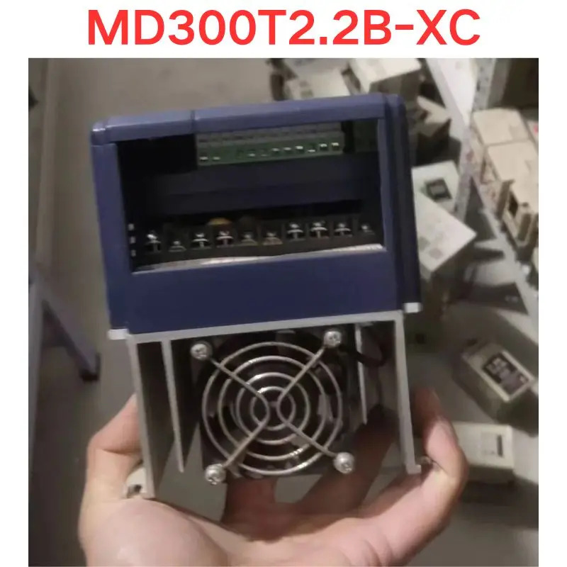 리퍼 Inovance MD300T2.2B-XC 주파수 변환기 2.2KW 기능 OK