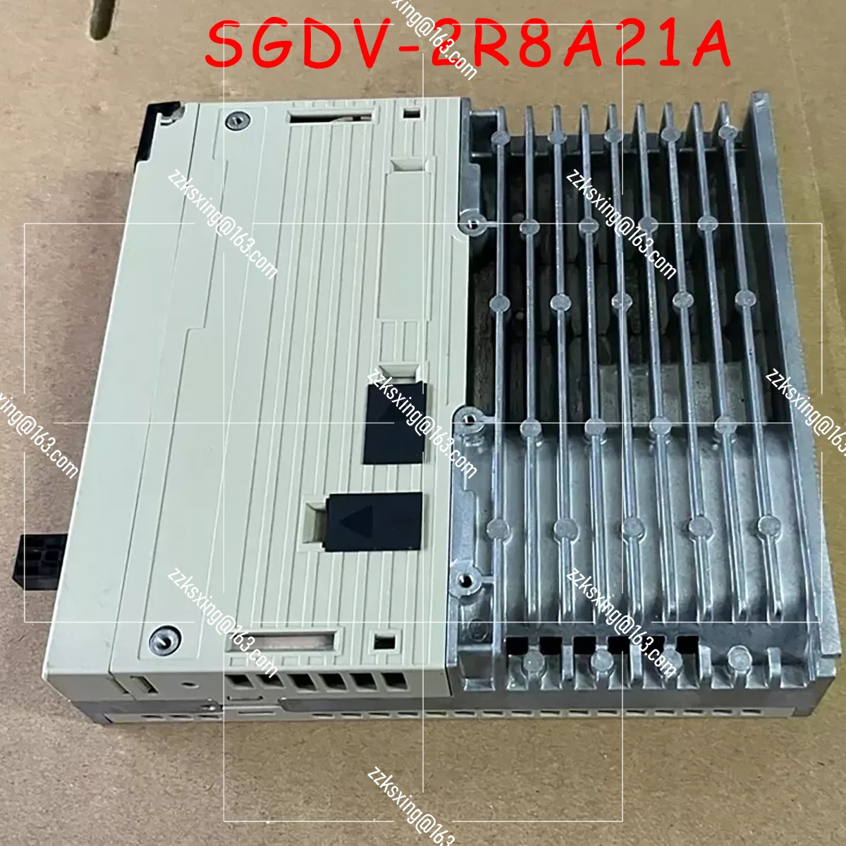 SGDV-2R8A21A 오리지널 서보 드라이버 신