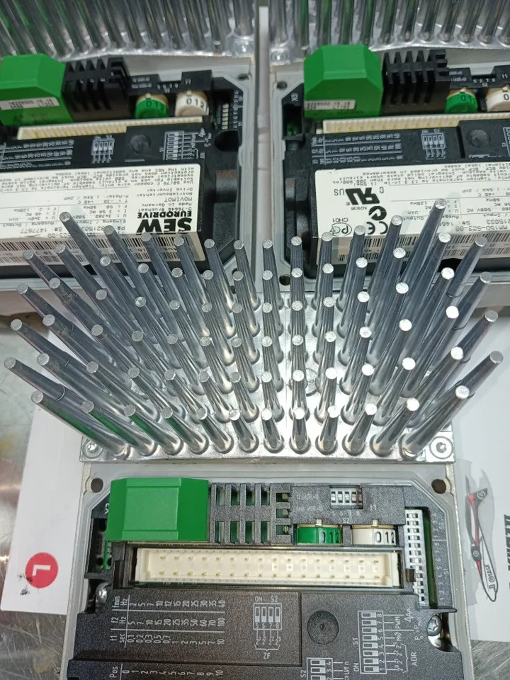 SEW EURODRIVE MOVIDRIVE MDX61B-0008-5A3-4-00 MM15D-503-00 MM11D-503-00 MM22D-503-00 MM07D-503-00 주파