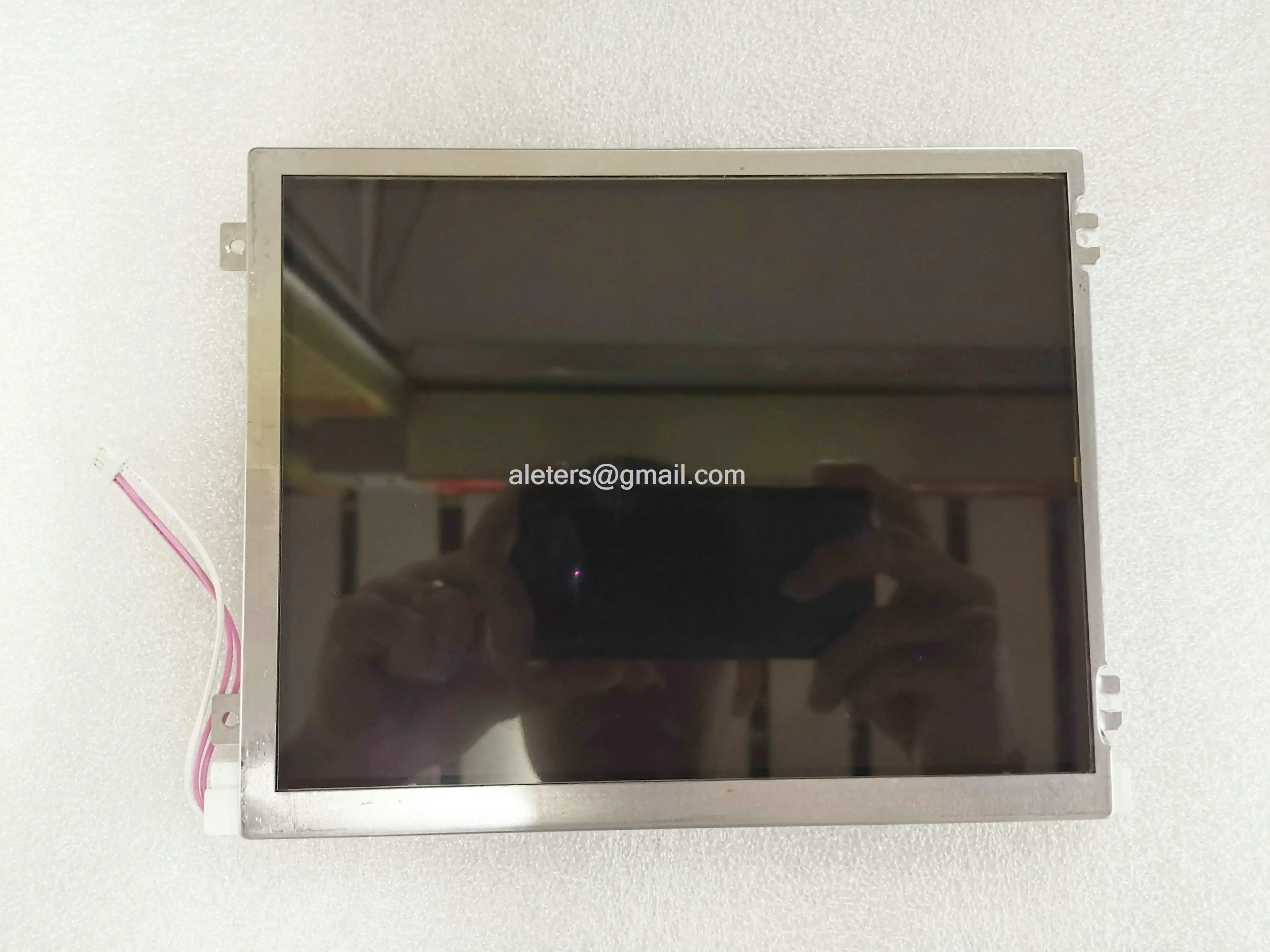 LCD 패널 LQ084S3DG01