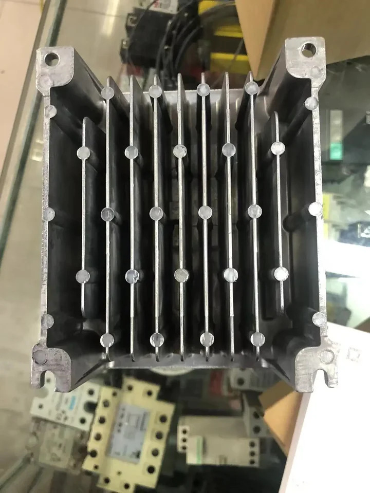 미쓰비시호환 범인버터 FR-E840- 0026-4-60 0.75KW 신
