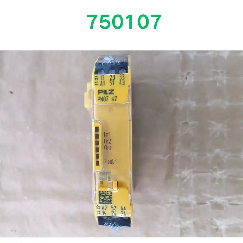 안전 릴레이 PNOZ s7 750107