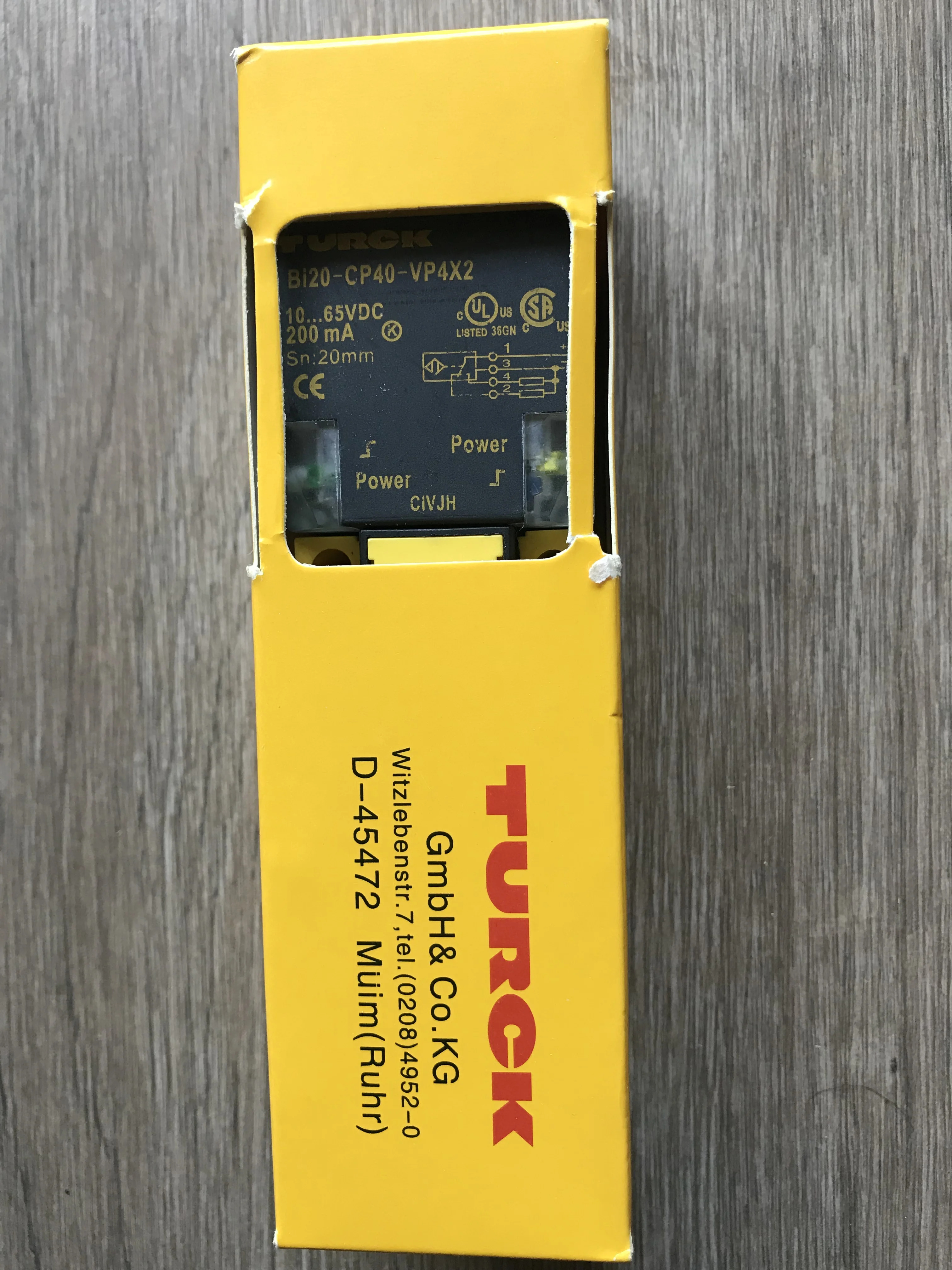 1PCS형 TURCK BI20-CP40-VP4X2 스위치
