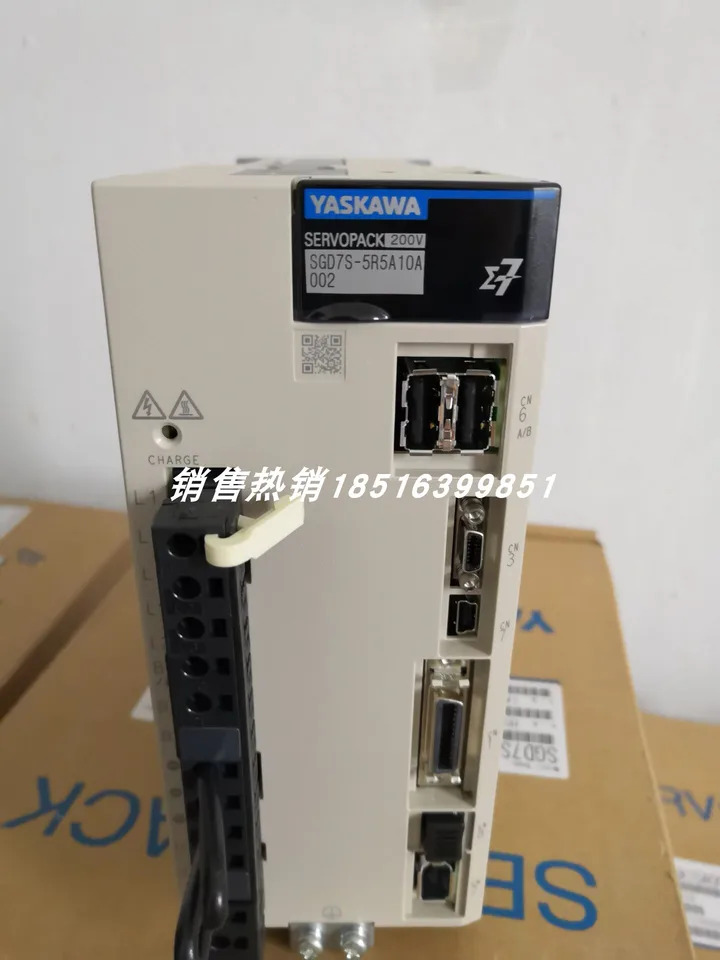 Yaskawa 서보 드라이브 포장 SGD7S-5RA00B202/SGD7S-5RA00A202