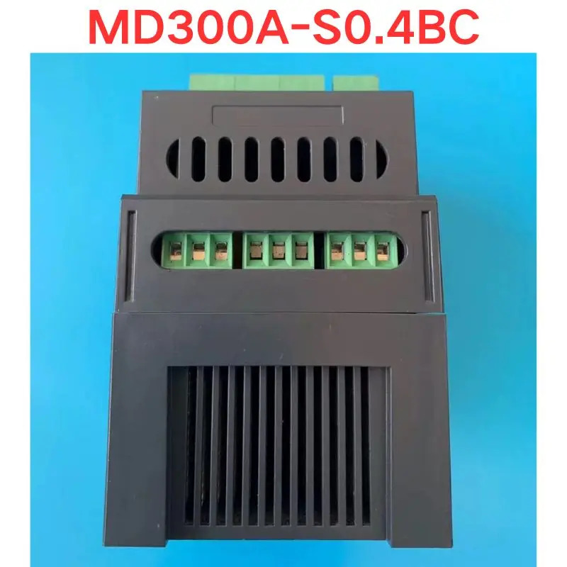 리퍼 Inovance MD300A-S0.4BC 주파수 변환기 0.4KW 기능 OK