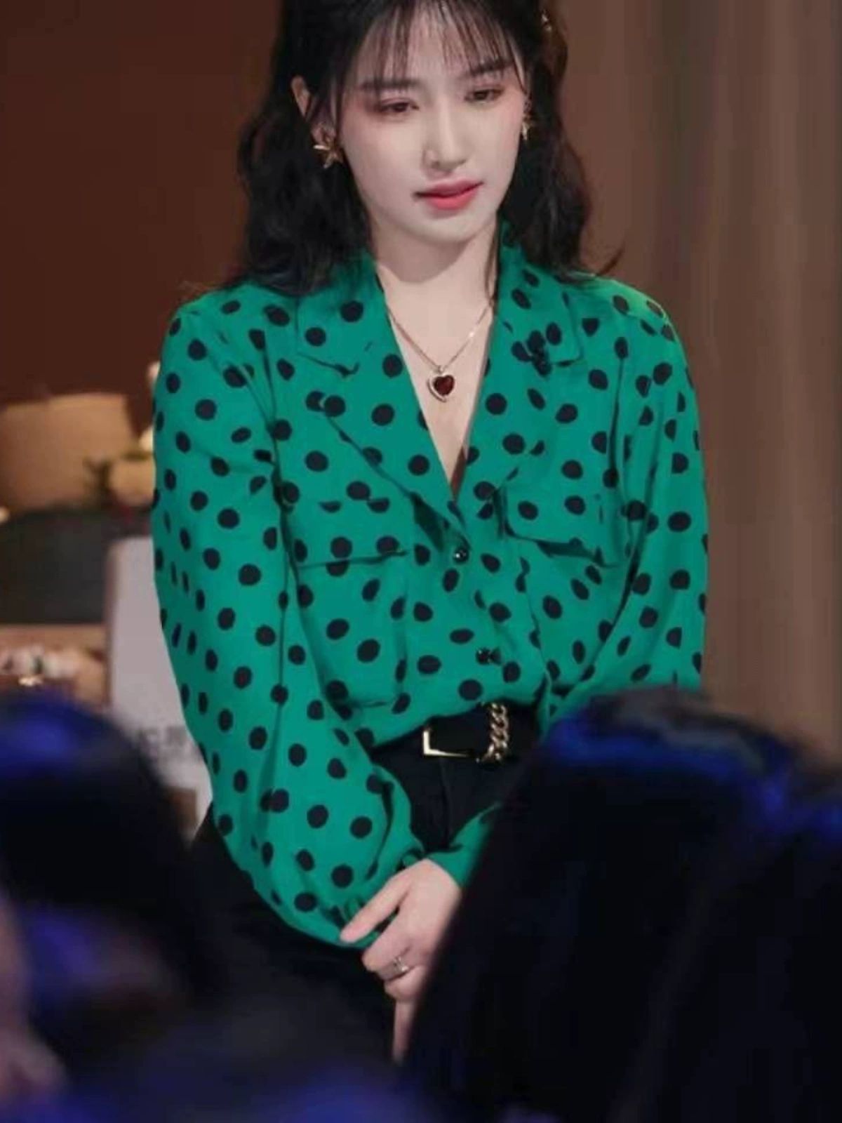 레드 땡땡이블라우스 레트로땡땡이 물방울 복고풍 도트블라우스 도트무늬 상의 빅카라 - 상세 이미지 4