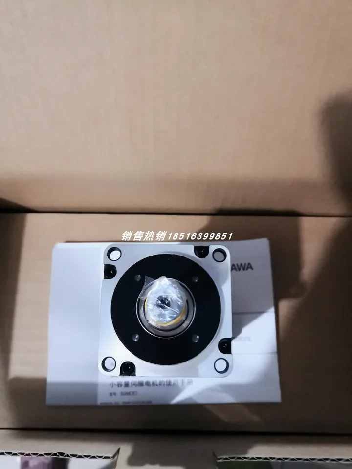 Yaskawa 서보모터 오리지널 포장 SGM호환7A-04AFA61 SGM호환7A-02AFA61
