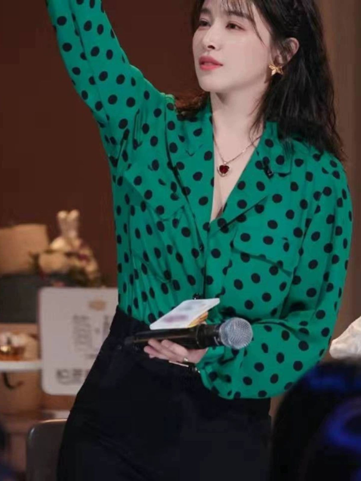 레드 땡땡이블라우스 레트로땡땡이 물방울 복고풍 도트블라우스 도트무늬 상의 빅카라 - 상세 이미지 3