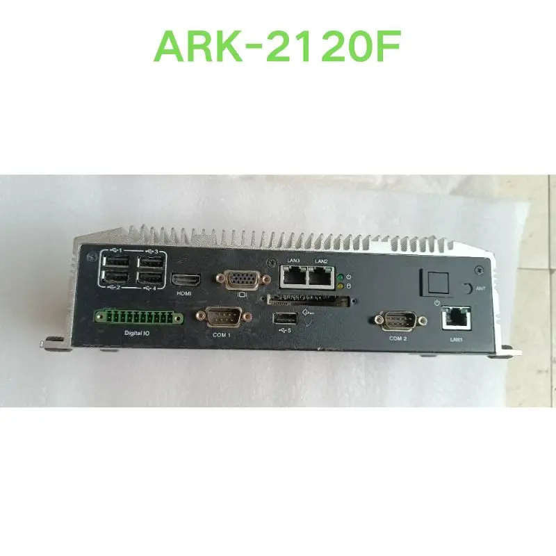 ARK-2120F 팬리스 임베디드 산업제어 컴퓨터 리퍼 OK