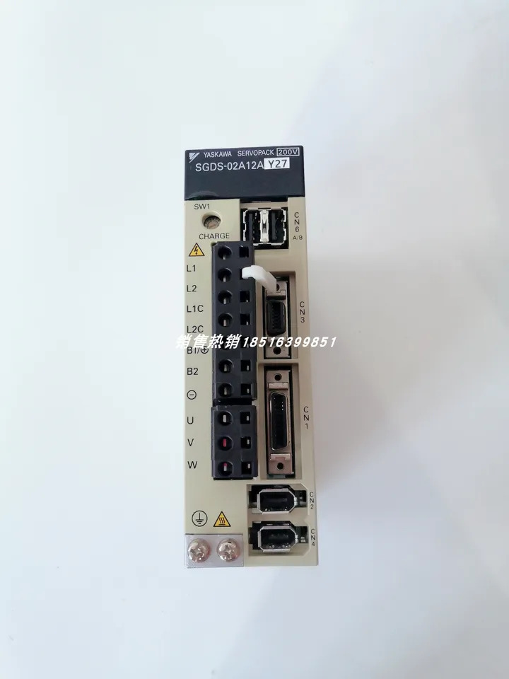 SGDS-02A12AY27 Yaskawa 서보 드라이버 포장