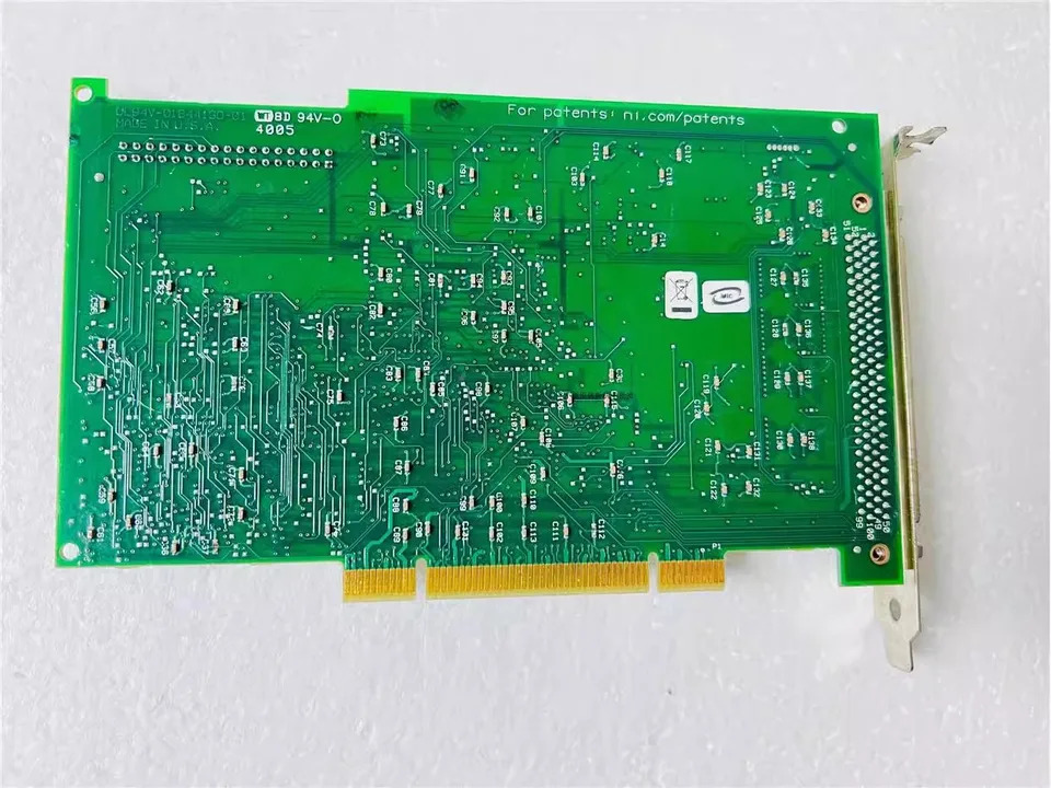 오리지널 NI PCI-6071E카드 그림 포장 아날로그 입력 12 비트 64 채널
